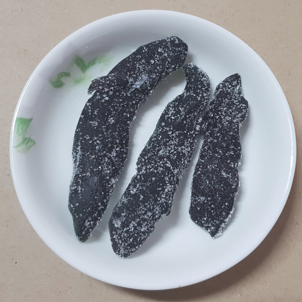 糖酥黑芒果乾.jpg